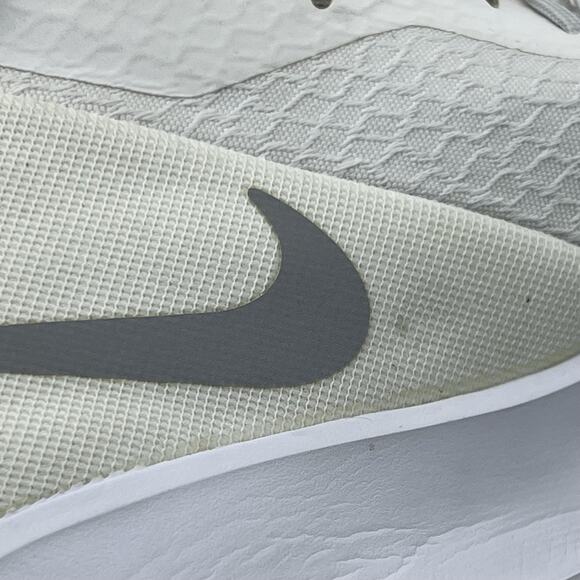 Nike Mamba Fury Basketball Shoes Men Size 15 White Gray Comfort Low Top Sneakers